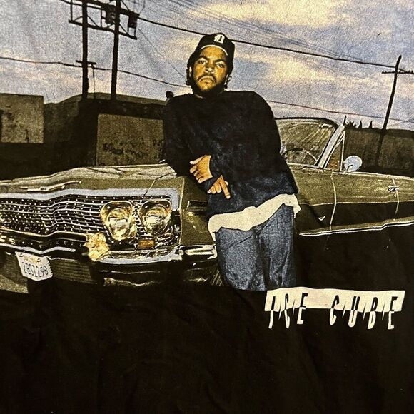 Ice Cube size Small women’s T-shirt. - Picture 4 of 7